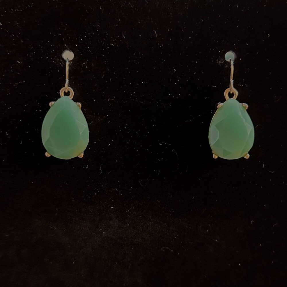 Premier Designs green Gem Drops earrings